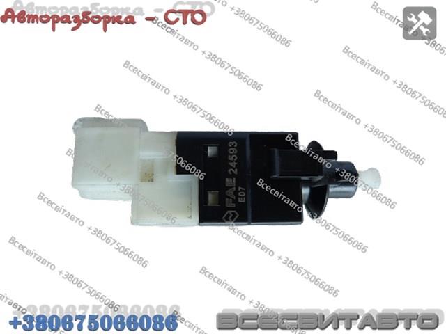 0015459609 MERCEDES Датчик включения стопсигнала купить в Винница