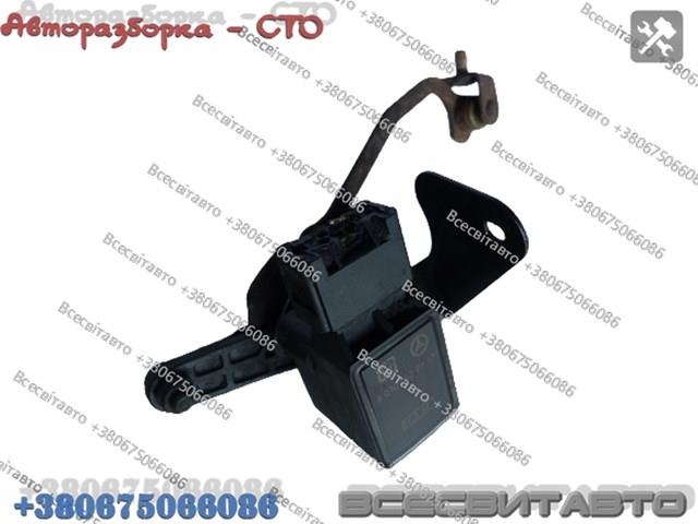 MERCEDES 0105427717 Датчик уровня положения кузова задний в наличии Черкассы