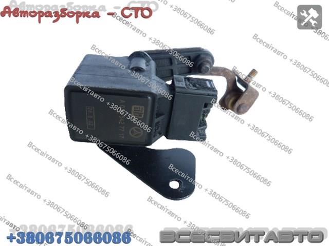 0105427717 MERCEDES Задний датчик положения кузова купить в Ирпень