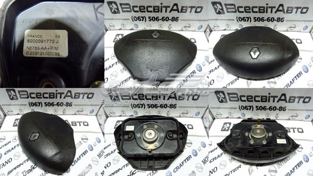 Подушка AIRBAG водительская 8200091772 RENAULT