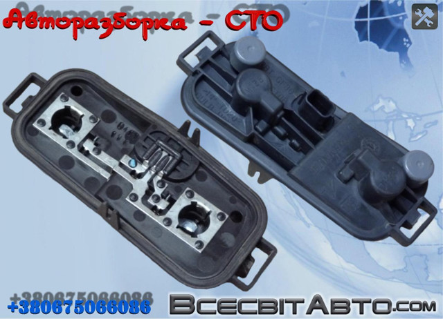 Фонарь заднего хода правый 8200968063 RENAULT