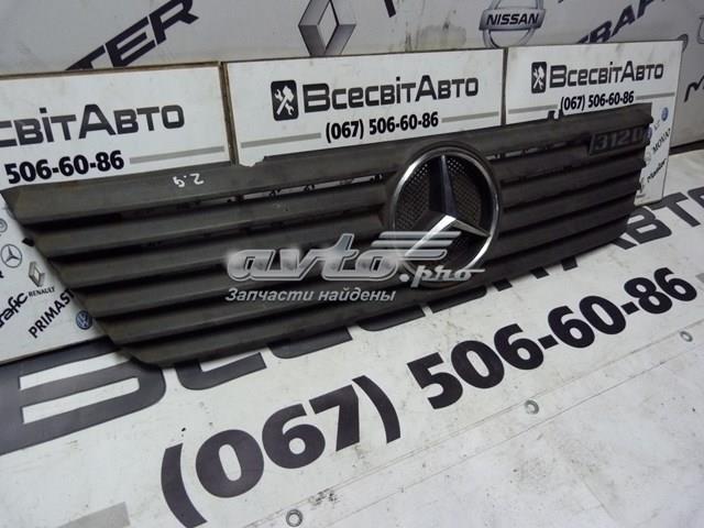 MERCEDES 9018880123 Решетка радиатора в наличии Полтава