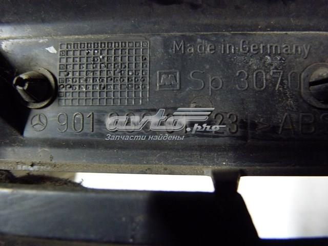 9018880123 MERCEDES Решетка радиатора купить в Ровно