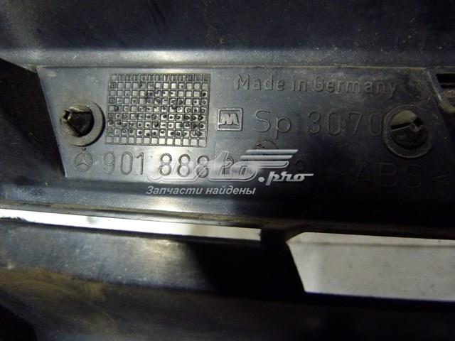MERCEDES 9018880123 Решетка радиатора в наличии Запорожье