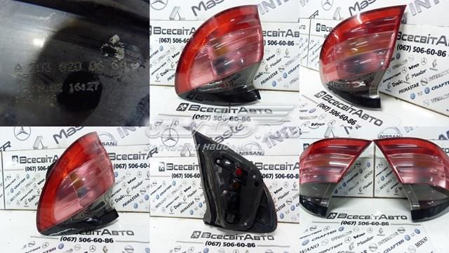 Фонарь задний правый A2038200664 MERCEDES