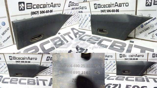 Накладка заднего левого крыла A9066902582 MERCEDES