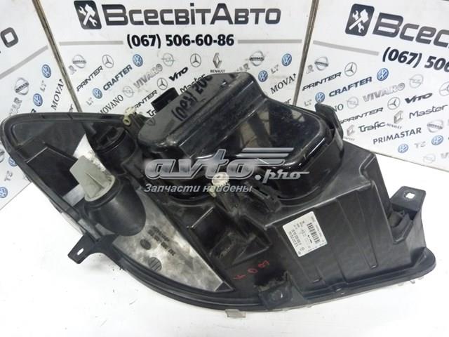MERCEDES A9068200461 Правая фара в наличии Полтава