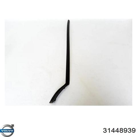 Защитная накладка ветрового стекла левая 31448939 VOLVO