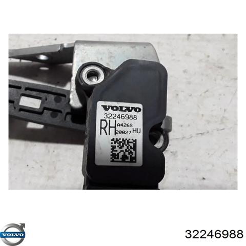 Датчик уровня положения кузова, задний правый 32246988 VOLVO