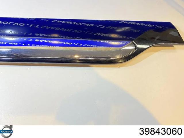 Молдинг двери задней правой нижний 39843060 VOLVO