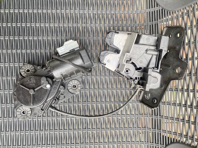 Замок крышки багажника 31484699 VOLVO