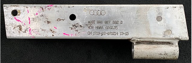 Кронштейн усилителя заднего бампера 8R0807332D VAG