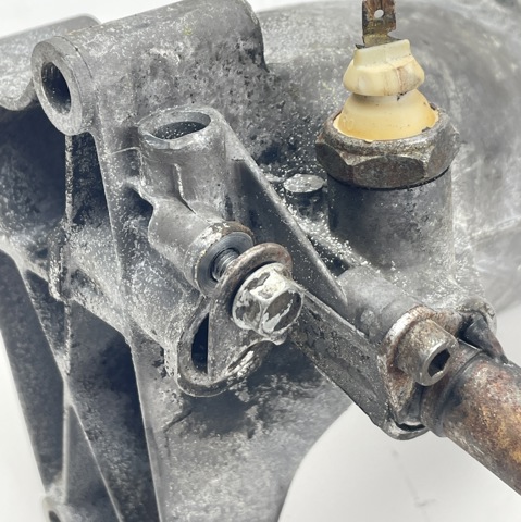 6011803110 MERCEDES Корпус масляного фильтра купить в Ужгород