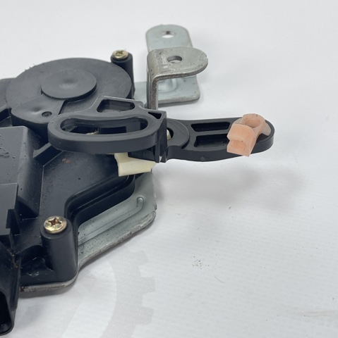 HYUNDAI 812403E000 Замок багажника в наличии Винница
