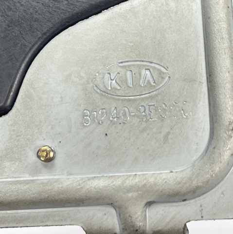 812403E000 HYUNDAI Замок крышки багажника (двери 3/5-й задней) купить в Львов