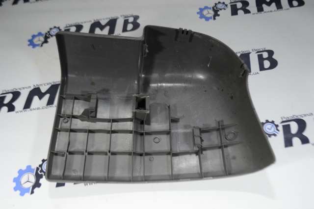 9018850402 MERCEDES Бампер задний, правая часть купить в Кривой Рог