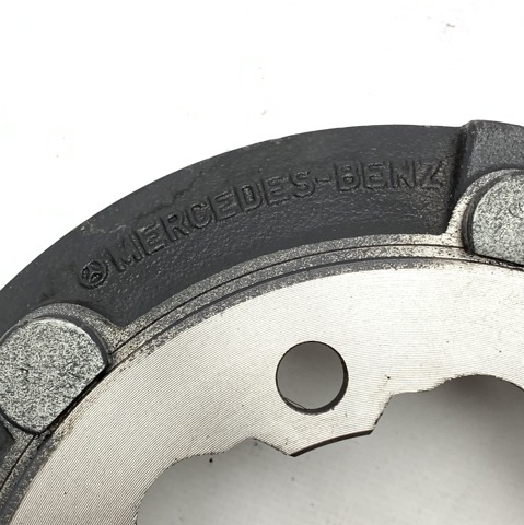 MERCEDES 9023560045 Фланец задней ступицы в наличии Харьков