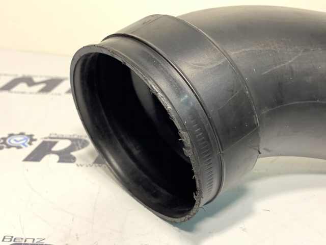 MERCEDES A6130940008 Патрубок воздушный, выход воздушного фильтра в наличии Харьков