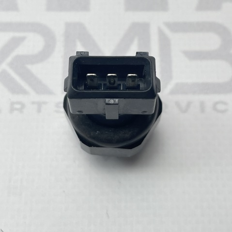 MERCEDES A6395420818 Датчик давления кондиционера в наличии Каменское