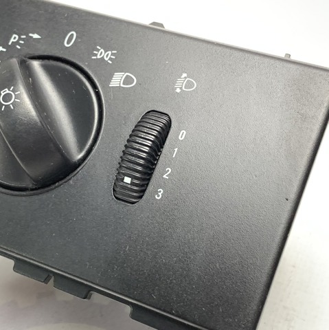 MERCEDES A6395450204 Переключатель света фар на "торпедо" в наличии Николаев