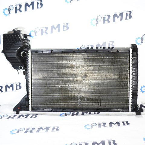 Радиатор охлаждения двигателя (основной) на mercedes benz sprinter 2,2 / 2.7 cdi (ом 611 - 612) a9015003500 A 901 500 35 00