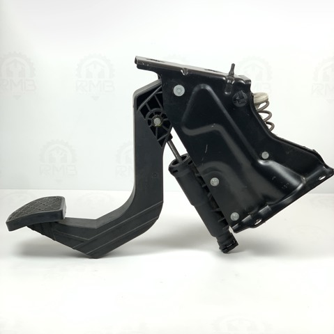 MERCEDES A9062900501 Педаль сцепления в наличии Сумы