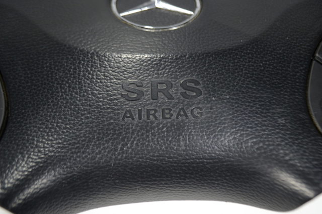 MERCEDES A9068601302 Подушка безопасности водителя в наличии Черновцы