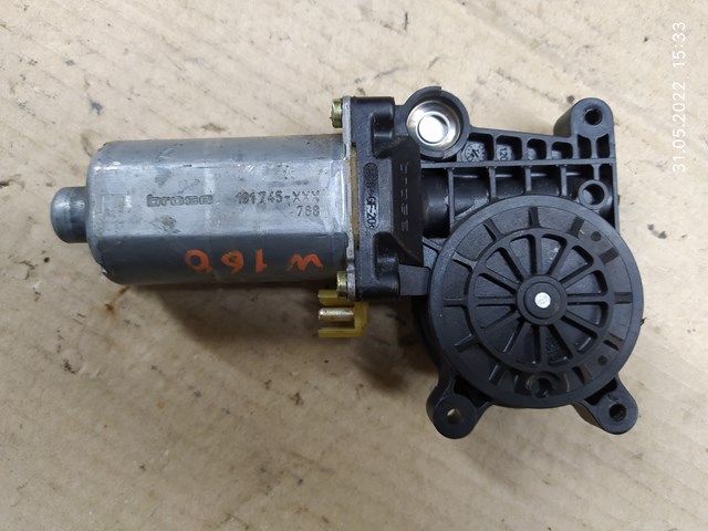 Стеклоподъемник передней двери 0130821673 MERCEDES