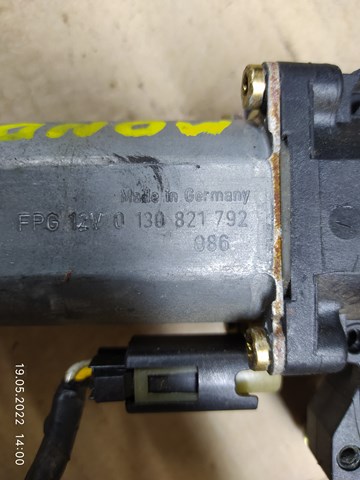 0130821792 BOSCH Мотор стеклоподъемника двери передней левой купить в Ирпень
