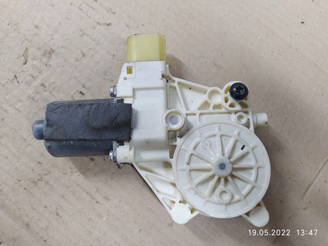 Подъемник механический ветрового стекла 0130822287 FORD