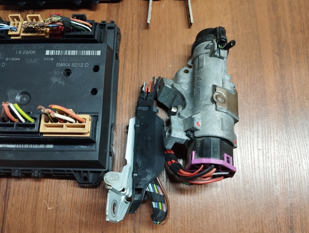 03C906024F VAG Модуль управления (ЭБУ) двигателем купить в Полтава