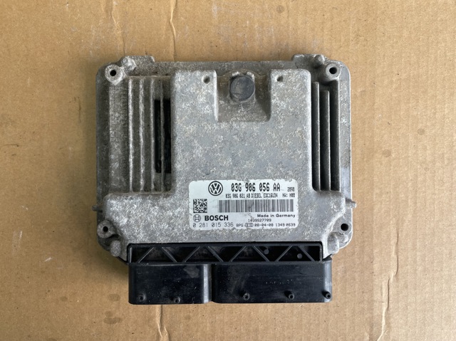 Компьютер двигателя 03G906056AA VAG