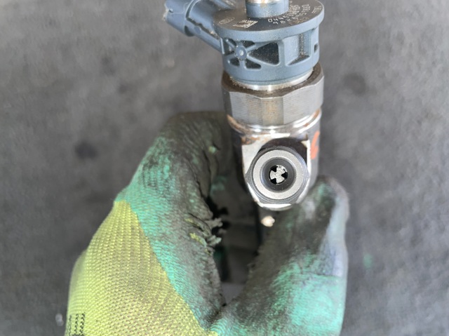 BOSCH 0445110955 Форсунка впрыска топлива в наличии Киев