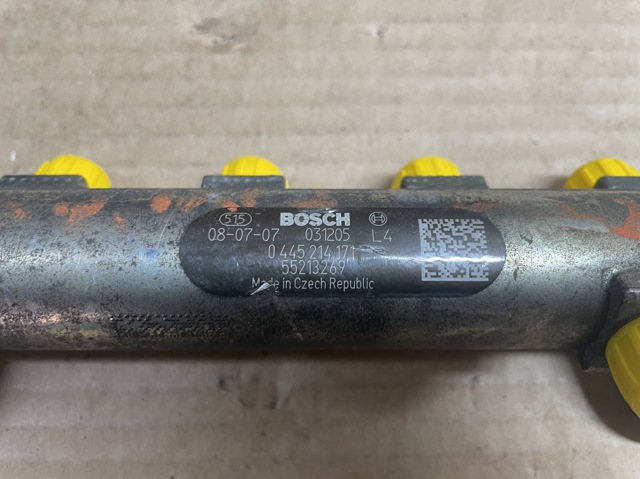 BOSCH 0445214171 Распределитель топлива (рампа) в наличии Одесса