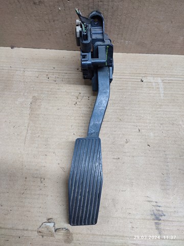 Педали газа Opel Meriva B