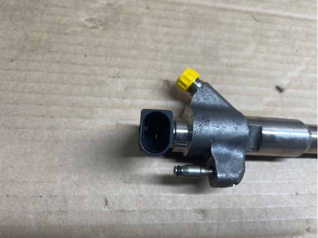 166009567R RENAULT Форсунка впрыска топлива купить в Ровно