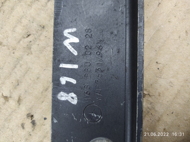 MERCEDES 1688800228 Петля капота правая в наличии Одесса
