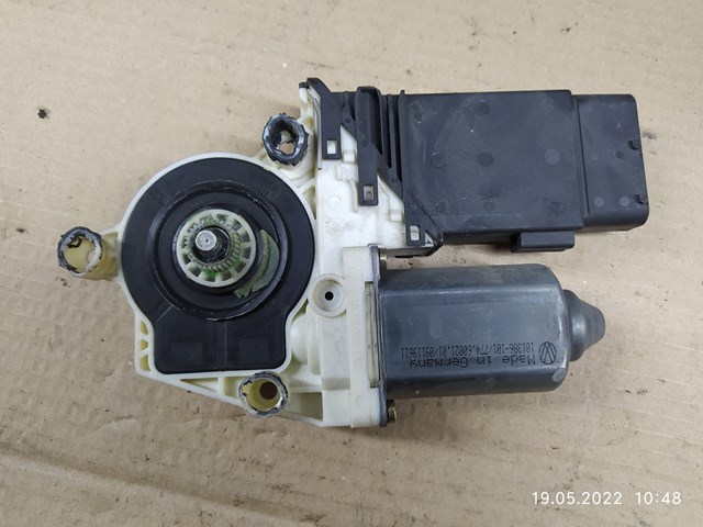 1J1959802D VAG Мотор стеклоподъемника двери передней правой купить в Кривой Рог