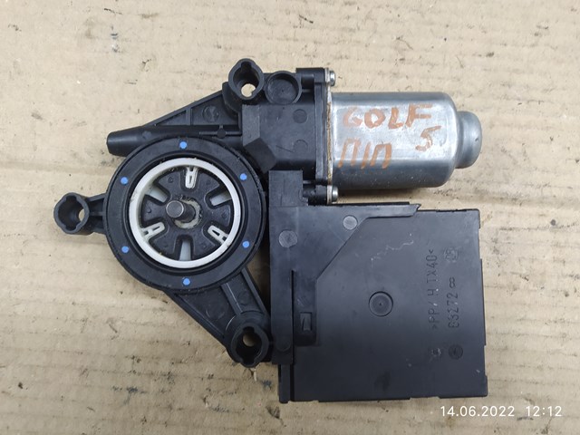 VAG 1K0959702K Мотор стеклоподъемника двери передней правой в наличии Полтава