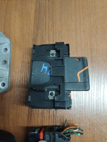 RENAULT 215842882A Блок управления двигателем в наличии Ужгород