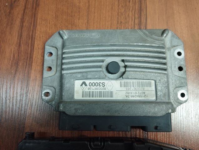 RENAULT 215842882A Блок управления двигателем в наличии Черкассы