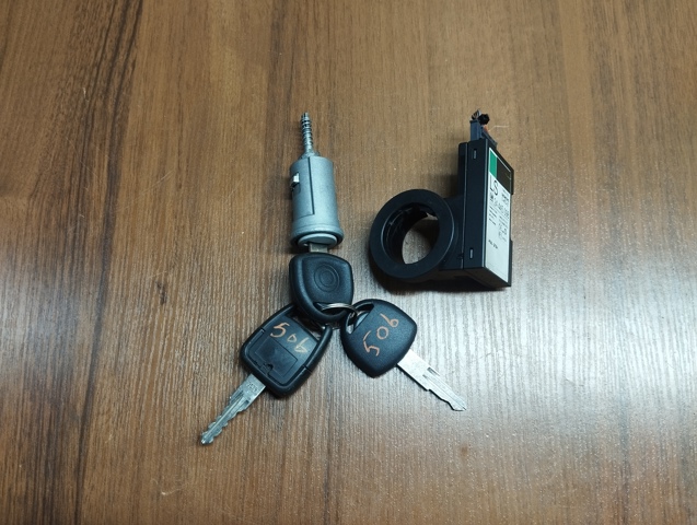 Антенна иммобилайзера 24445098 GM