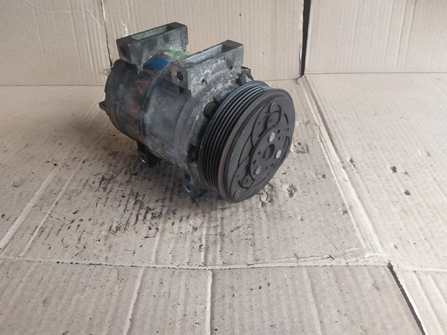 Компрессор хладагента 30665343 VOLVO