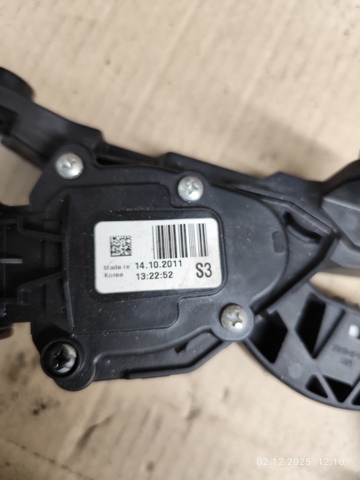 327001R500 HYUNDAI Педаль газа (акселератора) купить в Киев