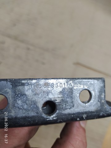 VAG 3B0823301A Петля капота левая в наличии Запорожье