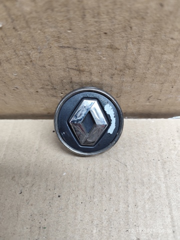 Колпаки на диски 403150709R RENAULT