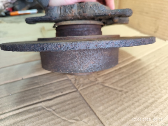 430186431R RENAULT Цапфа задняя правая купить в Кривой Рог