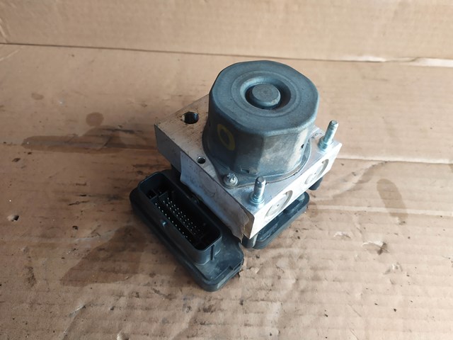 Блок управления АБС  476601348R RENAULT
