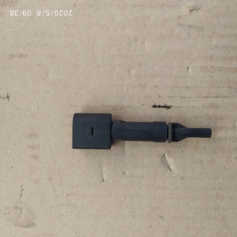 Датчик температуры воздуха 4B0820535A VAG