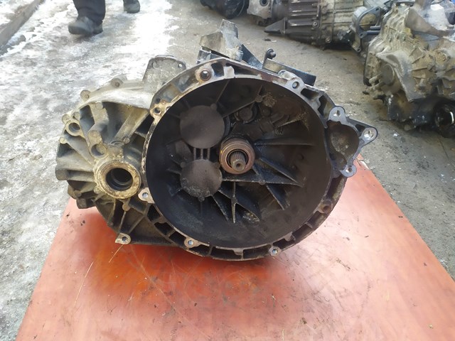 Коробка передач 4M5R7002CB FORD